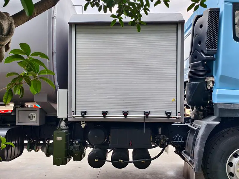 CLW 6×4 20,000L Aviation Refueling Truck