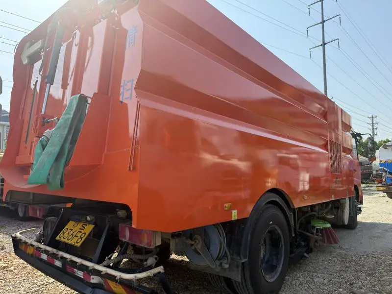 Used Dongfeng Tianjin Road Sweeper Truck