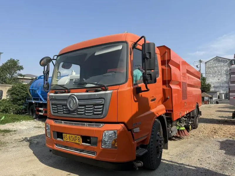 Used Dongfeng Tianjin Road Sweeper Truck