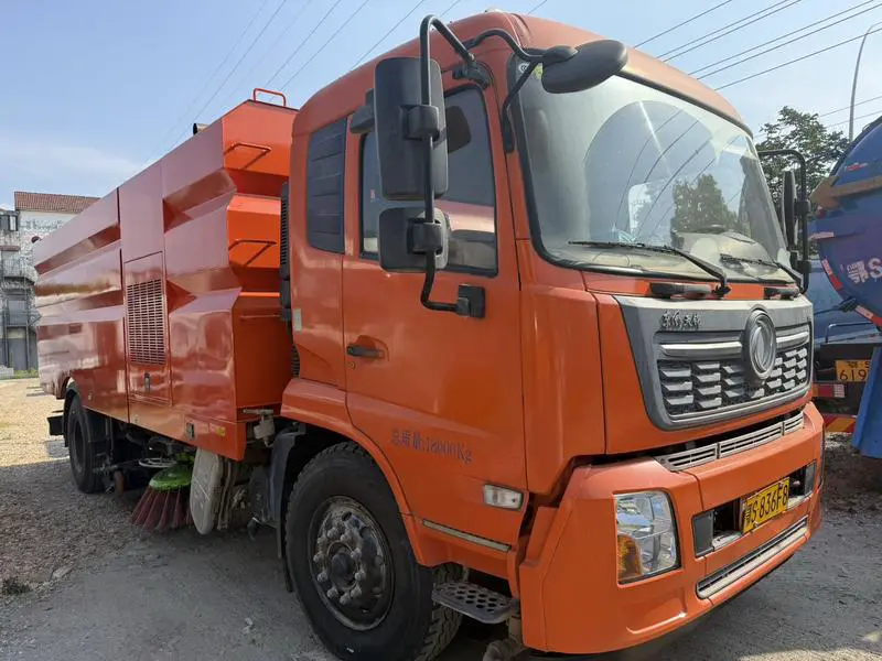 Used Dongfeng Tianjin Road Sweeper Truck