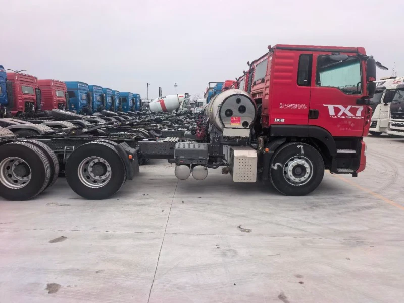 Used Sinotruk Howo TX7 LNG Tractor 02 Used Sinotruk Howo TX7 LNG Tractor 02