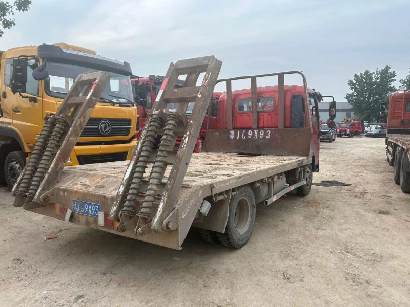 Second-hand Sinotruk 4×2 Flatbed Transporter