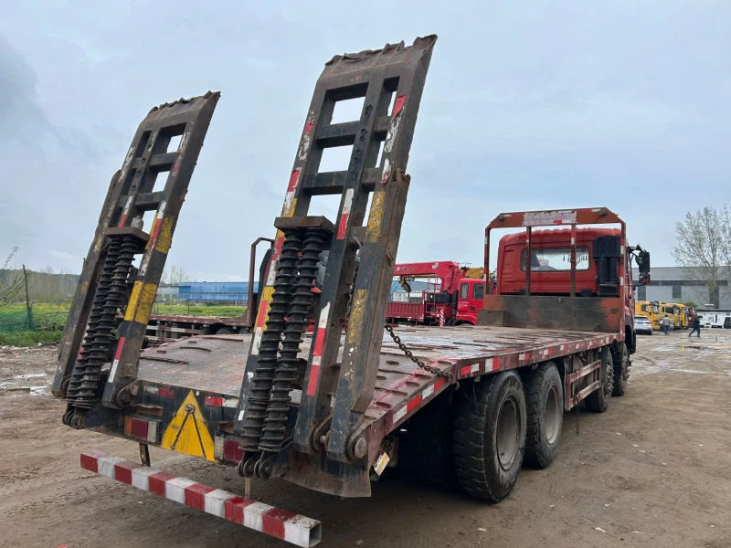 Used Dongfeng Tianlong 8×4 Flatbed Truck