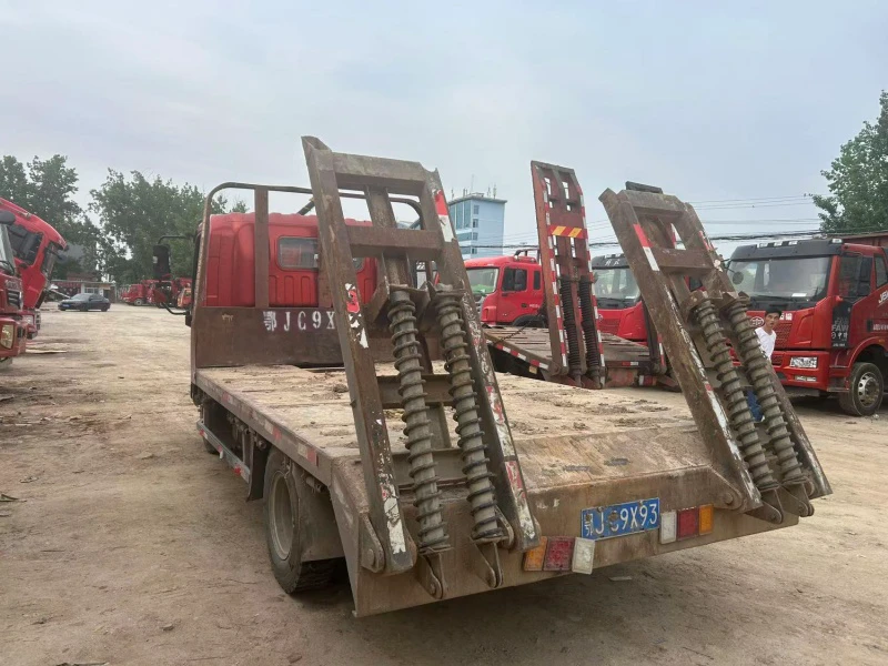 Second-hand Sinotruk 4×2 Flatbed Transporter