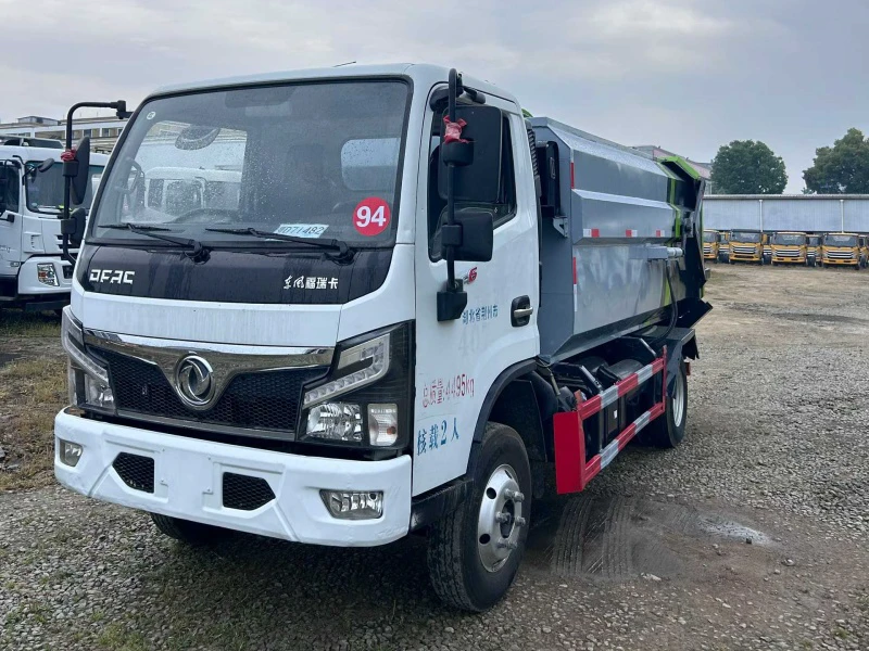 Used Dongfeng 4×2 Side-Loading Compactor Garbage Truck
