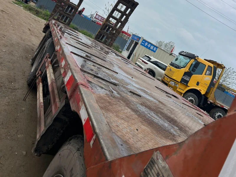 Used Dongfeng Tianlong 8×4 Flatbed Truck