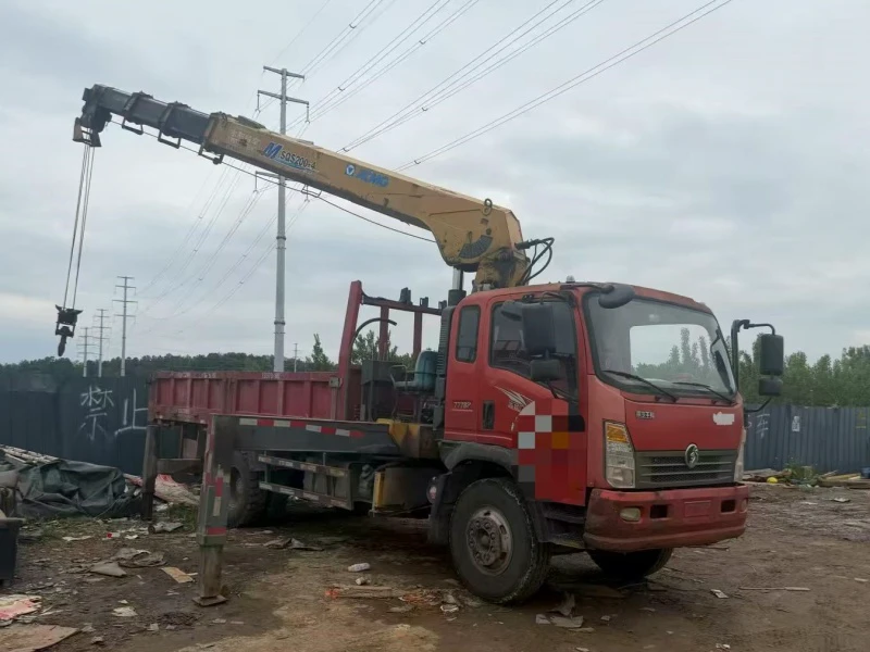 Used Sinotruk Wangpai 8-ton Crane Truck 01 Used Sinotruk Wangpai 8-ton Crane Truck 01