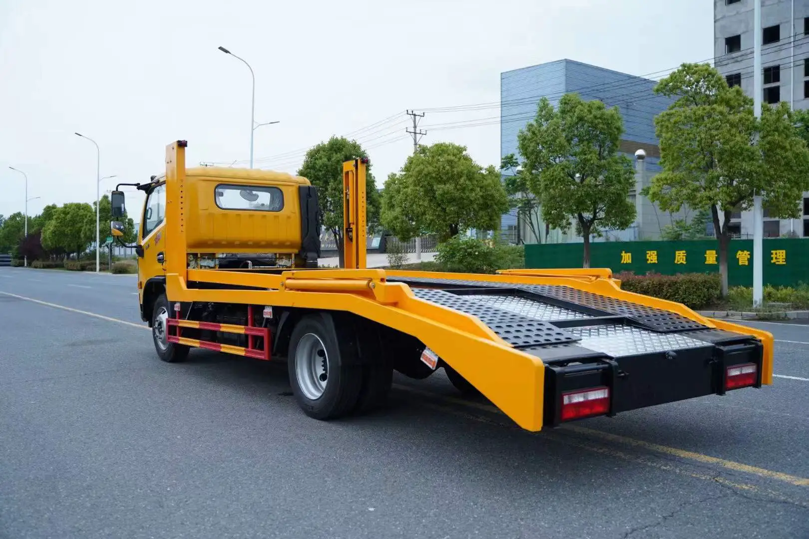 Dongfeng D7 Two-Car Carrier 05 Dongfeng D7 Two-Car Carrier 05