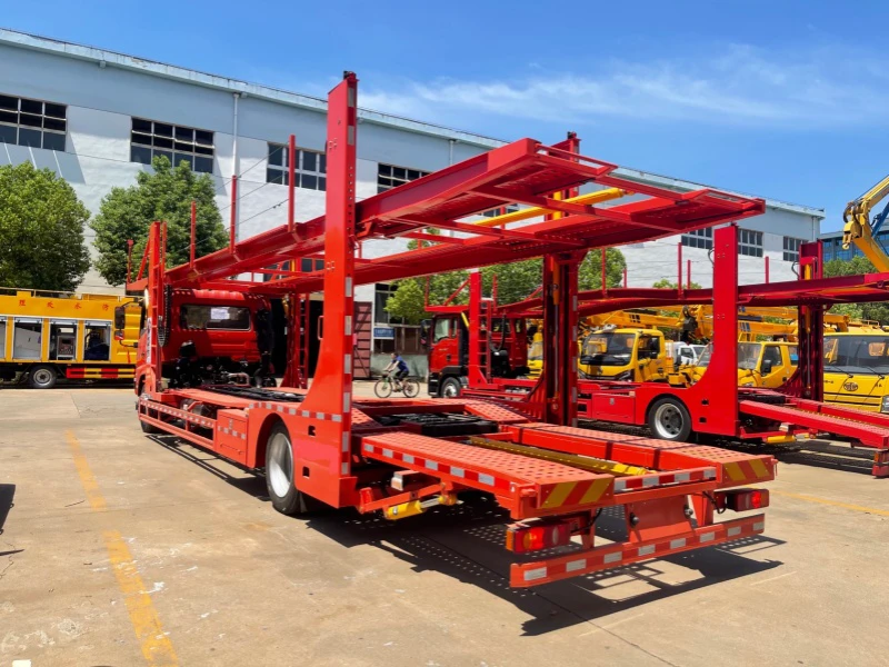 Dongfeng Tianjin Five-Car Carrier 02 Dongfeng Tianjin Five-Car Carrier 02