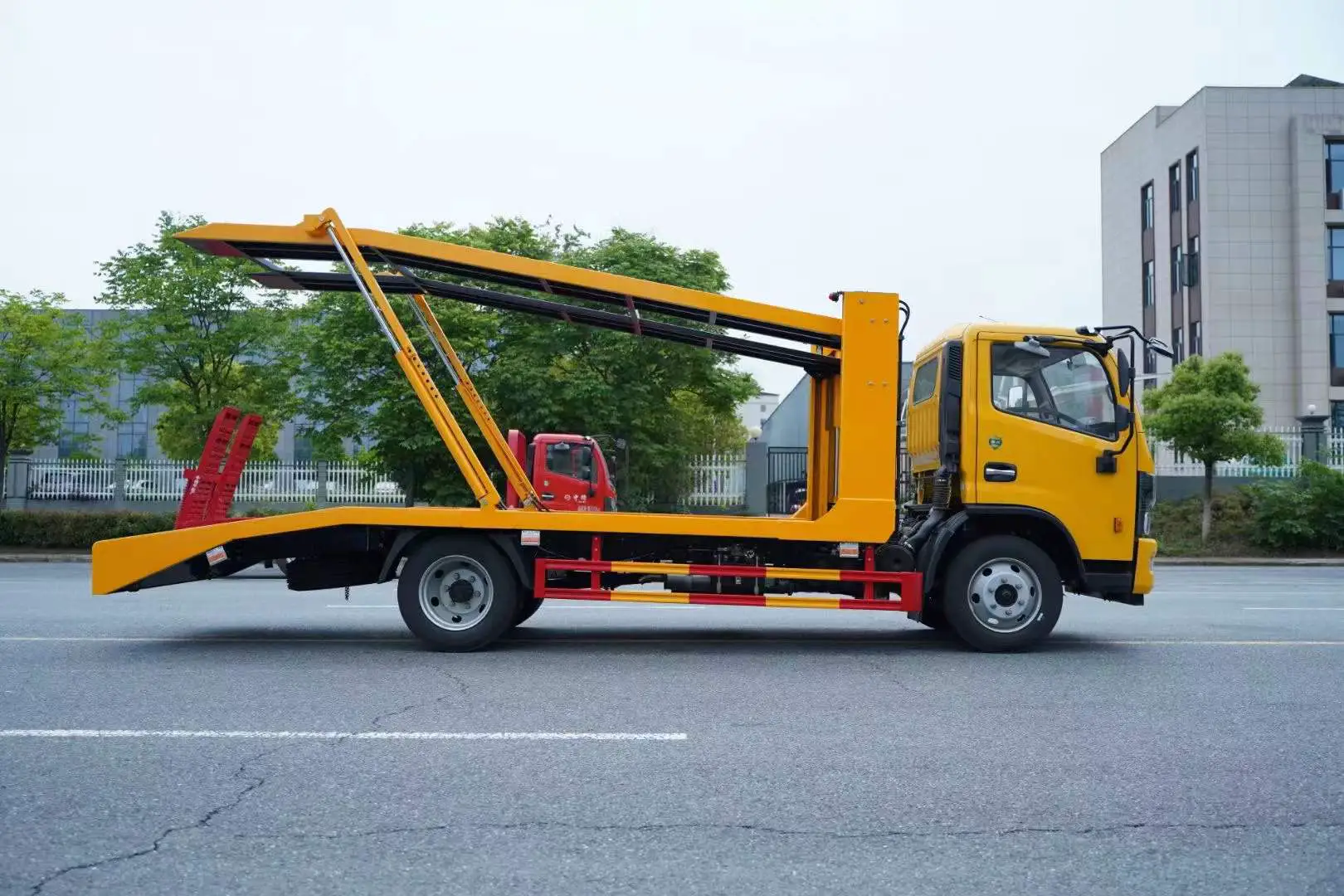 Dongfeng D7 Two-Car Carrier 02 Dongfeng D7 Two-Car Carrier 02