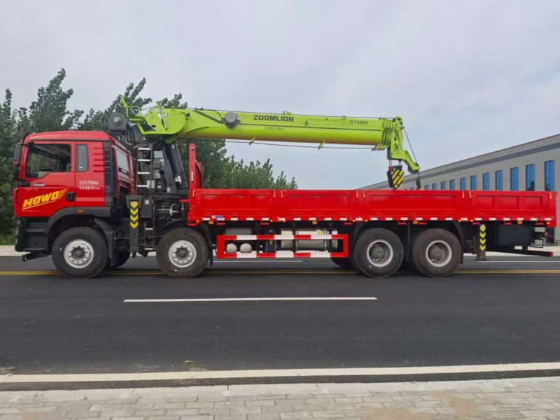16-Ton Sinotruk HOWO 8×4 Crane Truck 02 16-Ton Sinotruk HOWO 8×4 Crane Truck 02