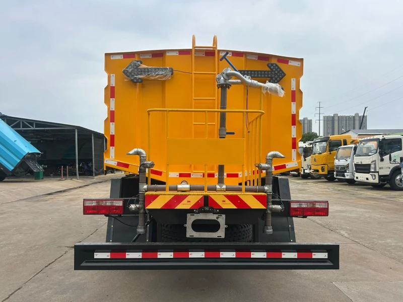 Dongfeng D9 Highway Guardrail Cleaning Truck 02 Dongfeng D9 Highway Guardrail Cleaning Truck 02