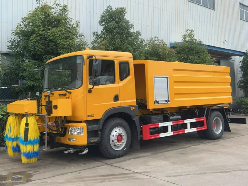 Dongfeng D9 Highway Guardrail Cleaning Truck