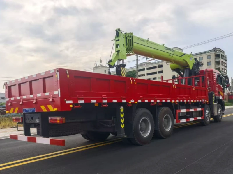 16-Ton Sinotruk HOWO 8×4 Crane Truck